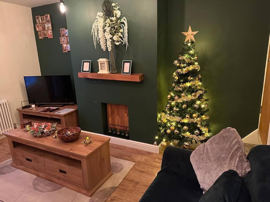 Quaint 1 Bedroom Cottage In Pudsey, Leeds المظهر الخارجي الصورة