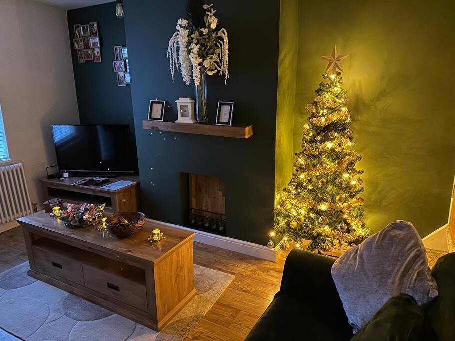 Quaint 1 Bedroom Cottage In Pudsey, Leeds المظهر الخارجي الصورة